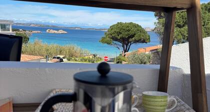 "la dolce vita" sea view Baja Sardinia a few steps from the beach