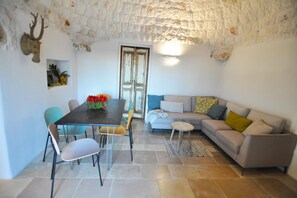Villa | 2 bedrooms - Trullo Quercervo in Ostuni (Ostuni)