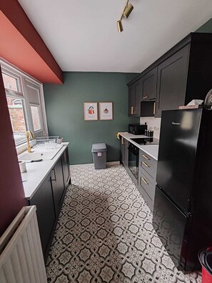 Private kitchen - Chic & Modern Escape (Salford)