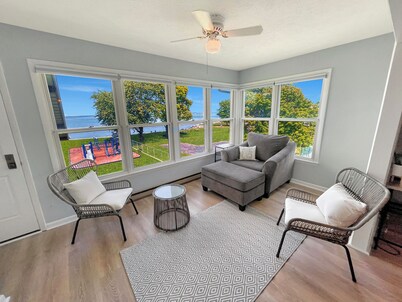 Cozy 1-bedroom waterfront condo in peaceful Port Clinton