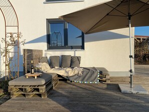 Terrace/patio - Private house in idyllic location with garden (Oberhausen)