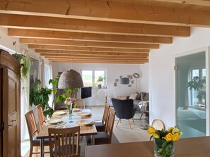 Dining - Private house in idyllic location with garden (Oberhausen)