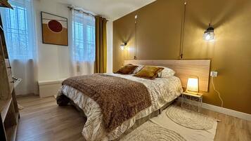2 chambres, fer et planche Ă  repasser, Wi-Fi gratuit, draps fournis