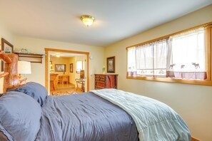 Villa (4 Bedrooms) | Interior - Spacious Yellowstone River Retreat w/ Trails! (Emigrant)