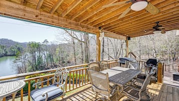 House (5 Bedrooms) | Interior