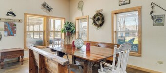 Boat Launch On-site: Lakefront Toledo Bend Getaway