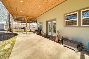 House (3 Bedrooms) | Interior - Boat Launch On-site: Lakefront Toledo Bend Getaway (Many)