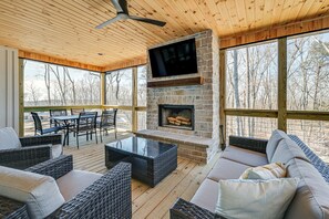 House (6 Bedrooms) | Front of property