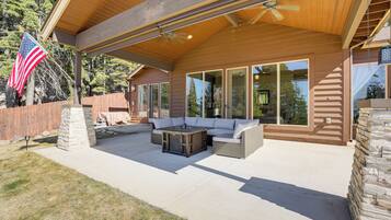 House (3 Bedrooms) | Interior