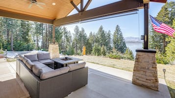 House (3 Bedrooms) | Front of property