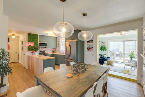 Family Home w/ Furnished Deck in Fairview!