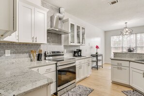 House (3 Bedrooms) | Interior - 10 Mi to Augusta: Quiet Home w/ Patio & Yard! (Graniteville)