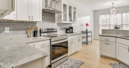 10 Mi to Augusta: Quiet Home w/ Patio & Yard!