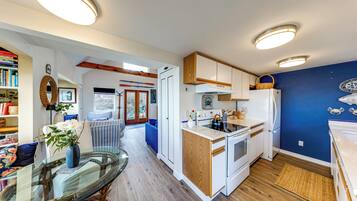 House (1 Bedroom) | Interior