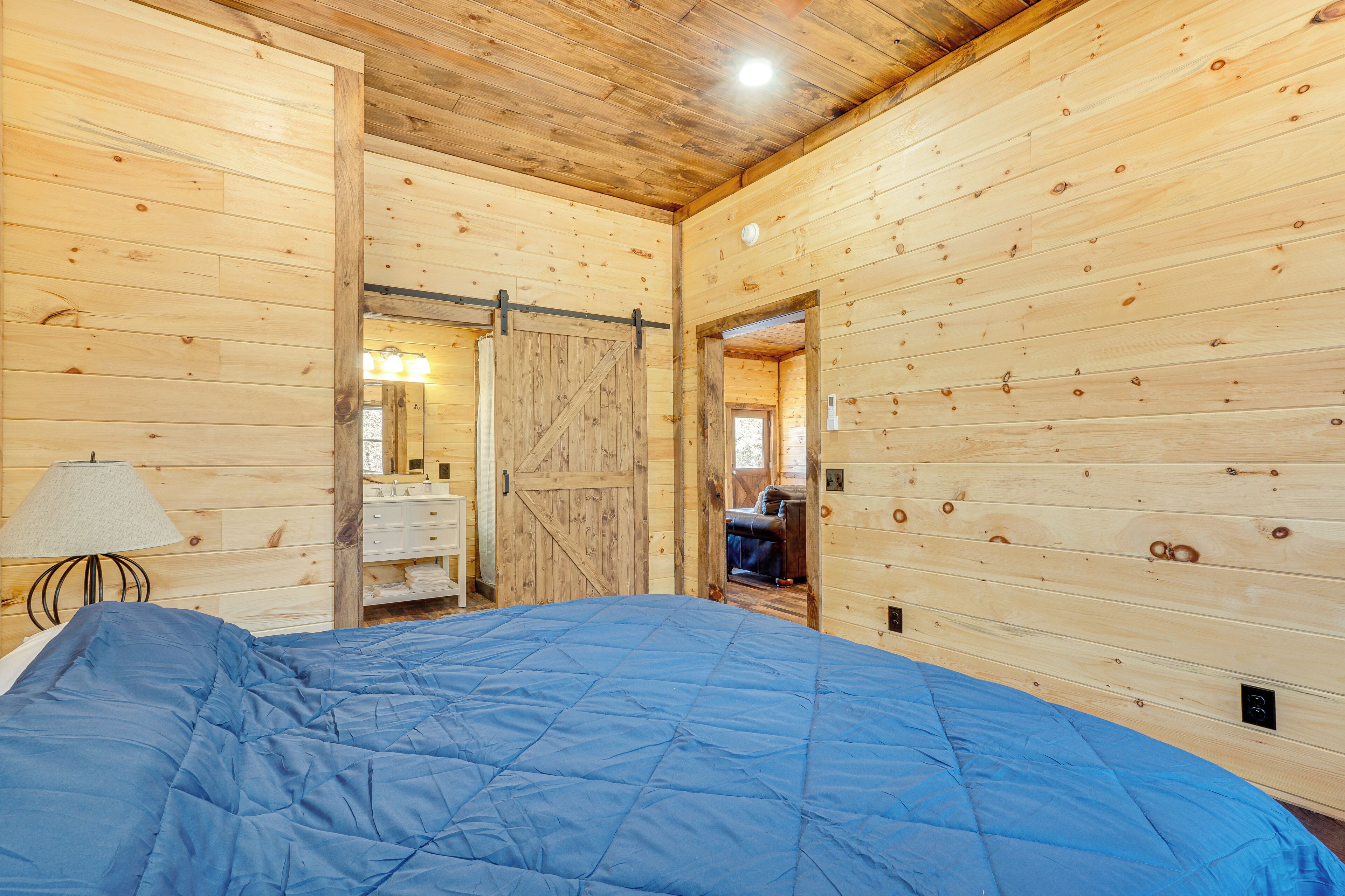 House (2 Bedrooms) | Interior