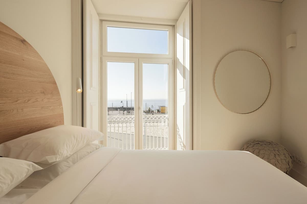 Apartament estàndard, 1 dormitori, vistes al riu | Espai de treball apte per a portàtils i habitacions insonoritzades