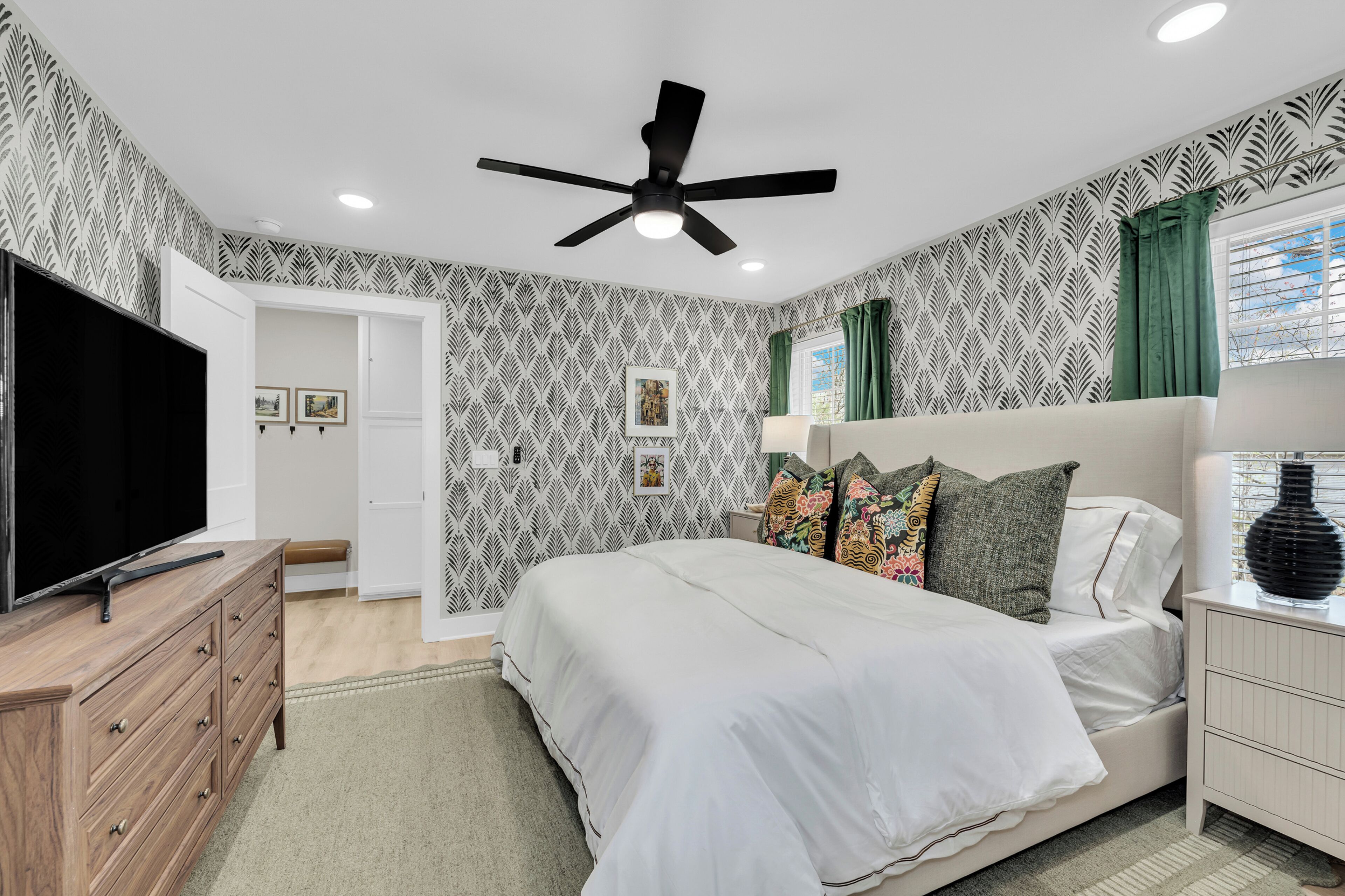 3 habitaciones, tabla de planchar con plancha y wifi gratis 