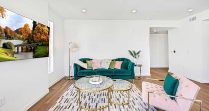 Luxury 2BR by Oneluxstay