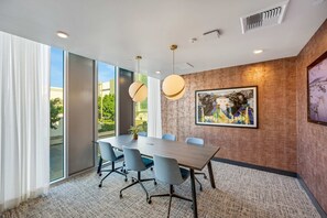 Apartment | 2 bedrooms - Luxury 2BR by Oneluxstay (Los Angeles)