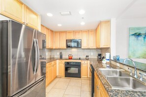Microwave, dishwasher, coffee/tea maker, toaster