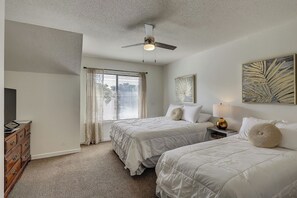 2 bedrooms, iron/ironing board, Internet, bed sheets