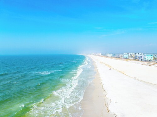 🏝️Just Beachy🏝️ 3BR Townhome | Beachfront | Heart of Mexico Beach |