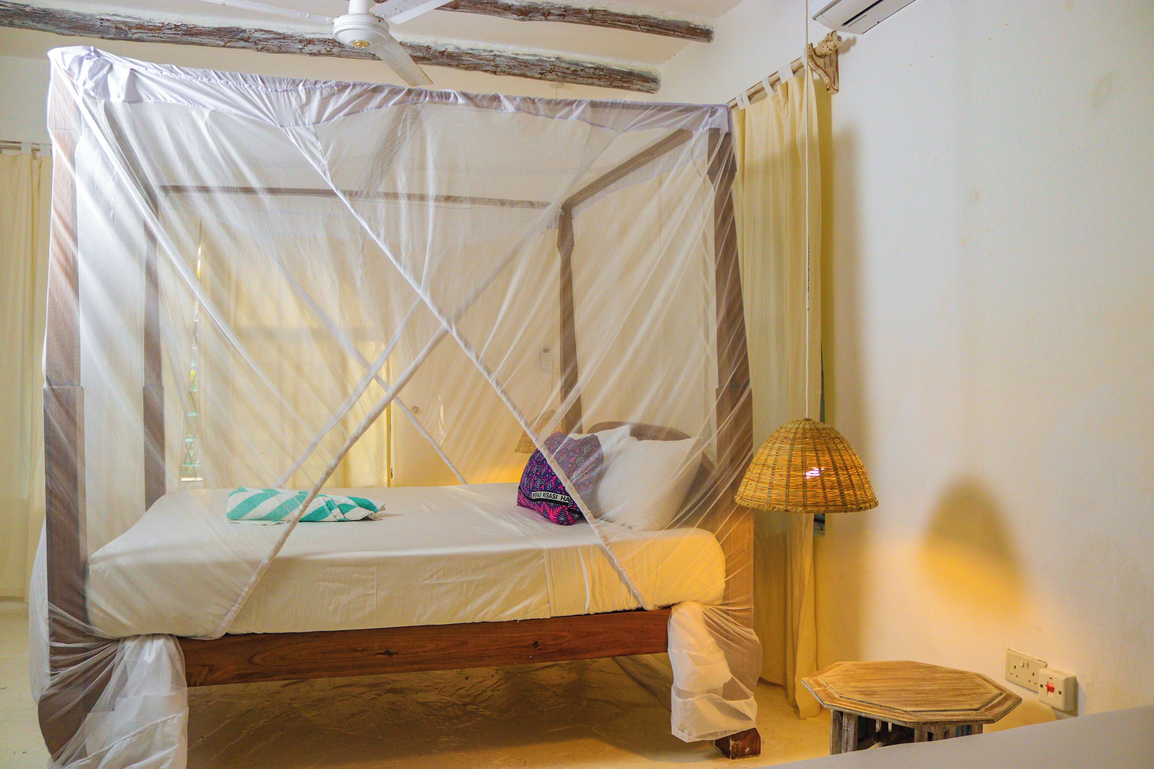 2 Schlafzimmer, Schreibtisch, Bügeleisen/Bügelbrett, WLAN