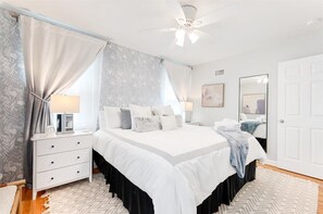 3 Schlafzimmer, Schreibtisch, Bügeleisen/Bügelbrett, WLAN