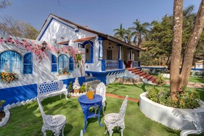 Villa | 4 bedrooms - 3bhk Portuguese-style Villa w Pool Casa Aloma (Assagao)