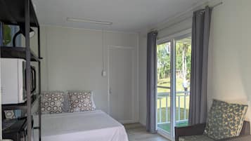 Cabane, 1 grand lit | Ameublement personnalisé, Wi-Fi gratuit