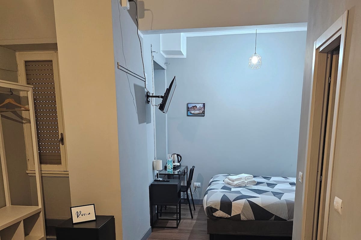 Room, Berbilang Katil, Non Smoking, Private Bathroom | Meja, Wi-fi percuma