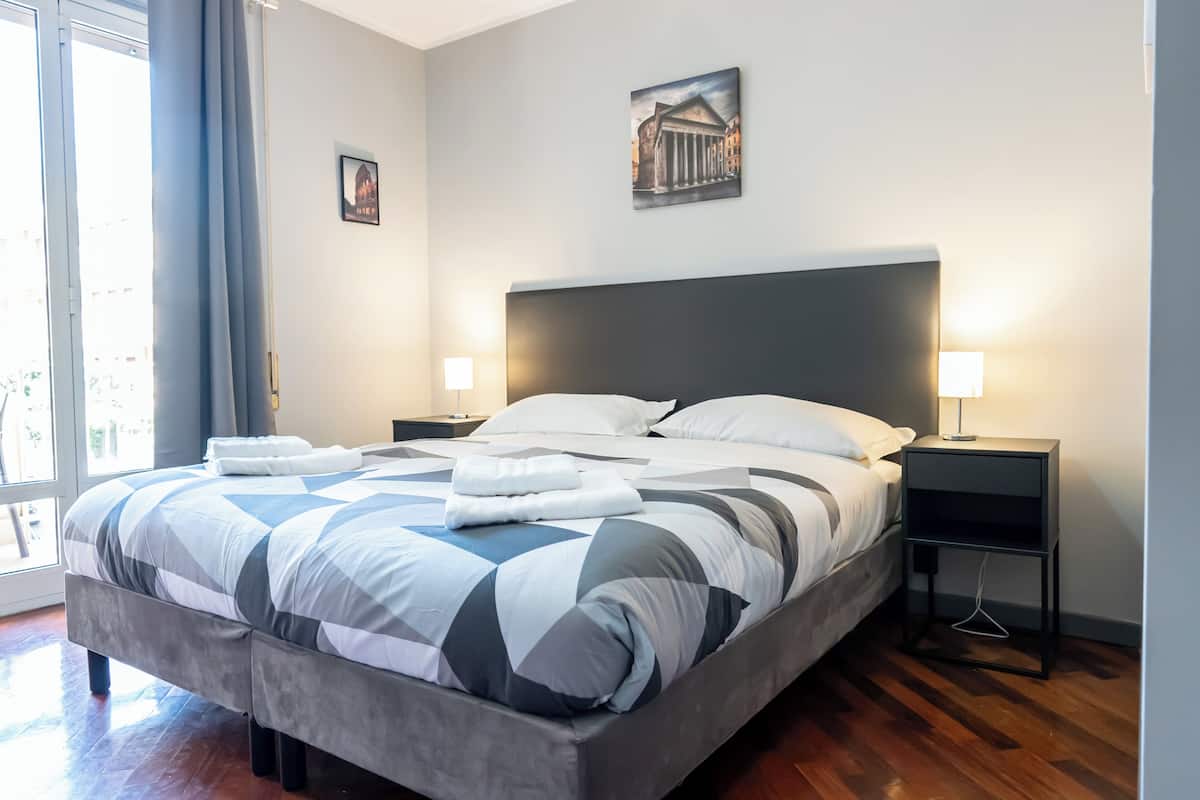 Deluxe Room, 1 Katil Kelamin (Double), Private Bathroom | Meja, Wi-fi percuma
