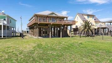 House, 3 Bedrooms | Exterior