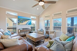 House, 3 Bedrooms | Living area | Smart TV, streaming services