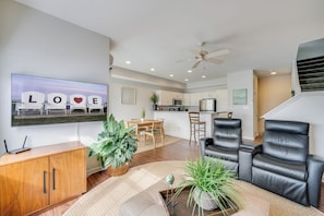 Smart TV - Ducks, Docks, and Flip Flops by Seaside Vacations & Sales (Chincoteague Island)