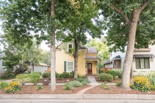 Spacious Old Town Home – Walk to Dining & Culture!