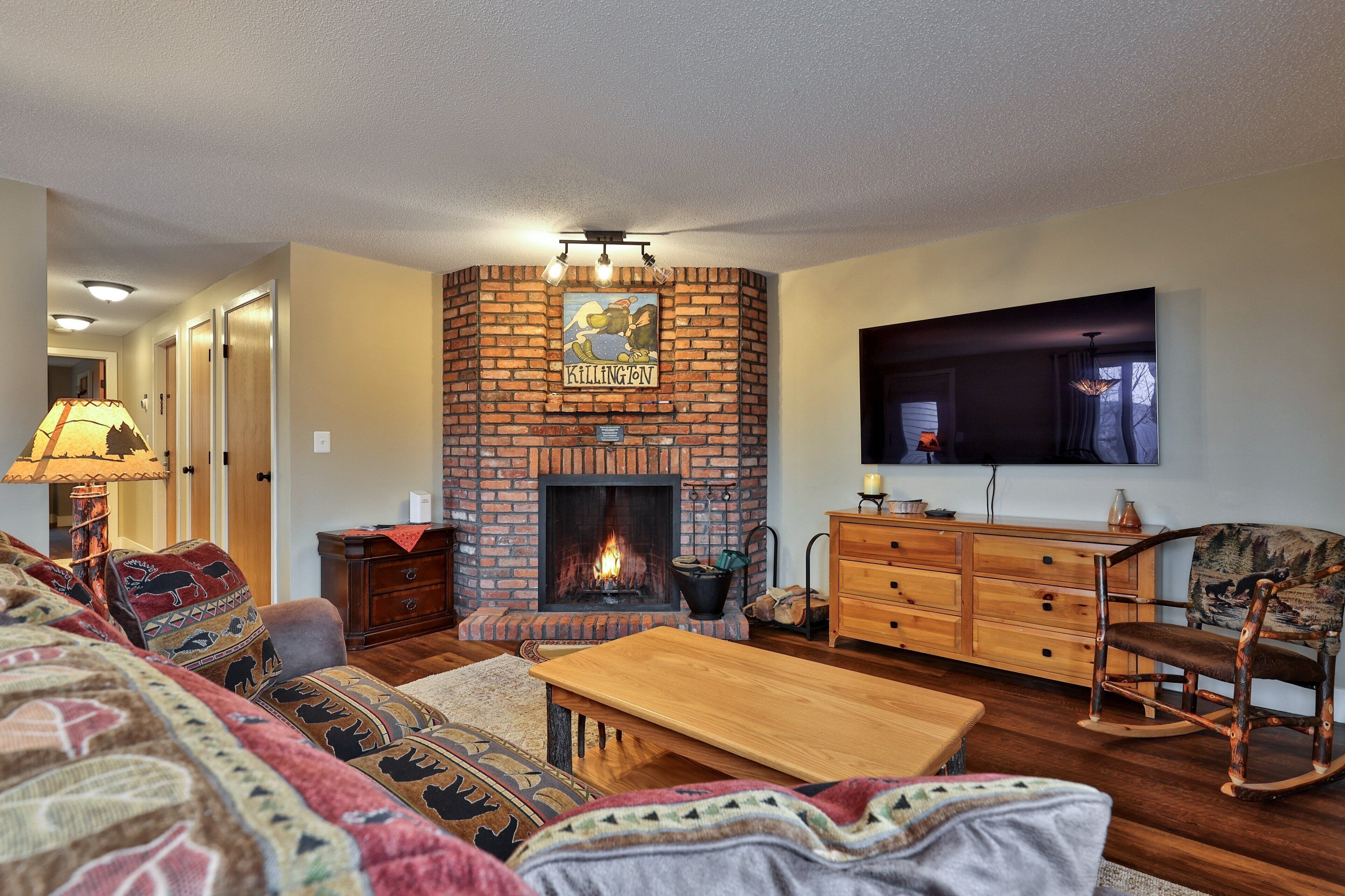 Condo, 1 Bedroom | Living area