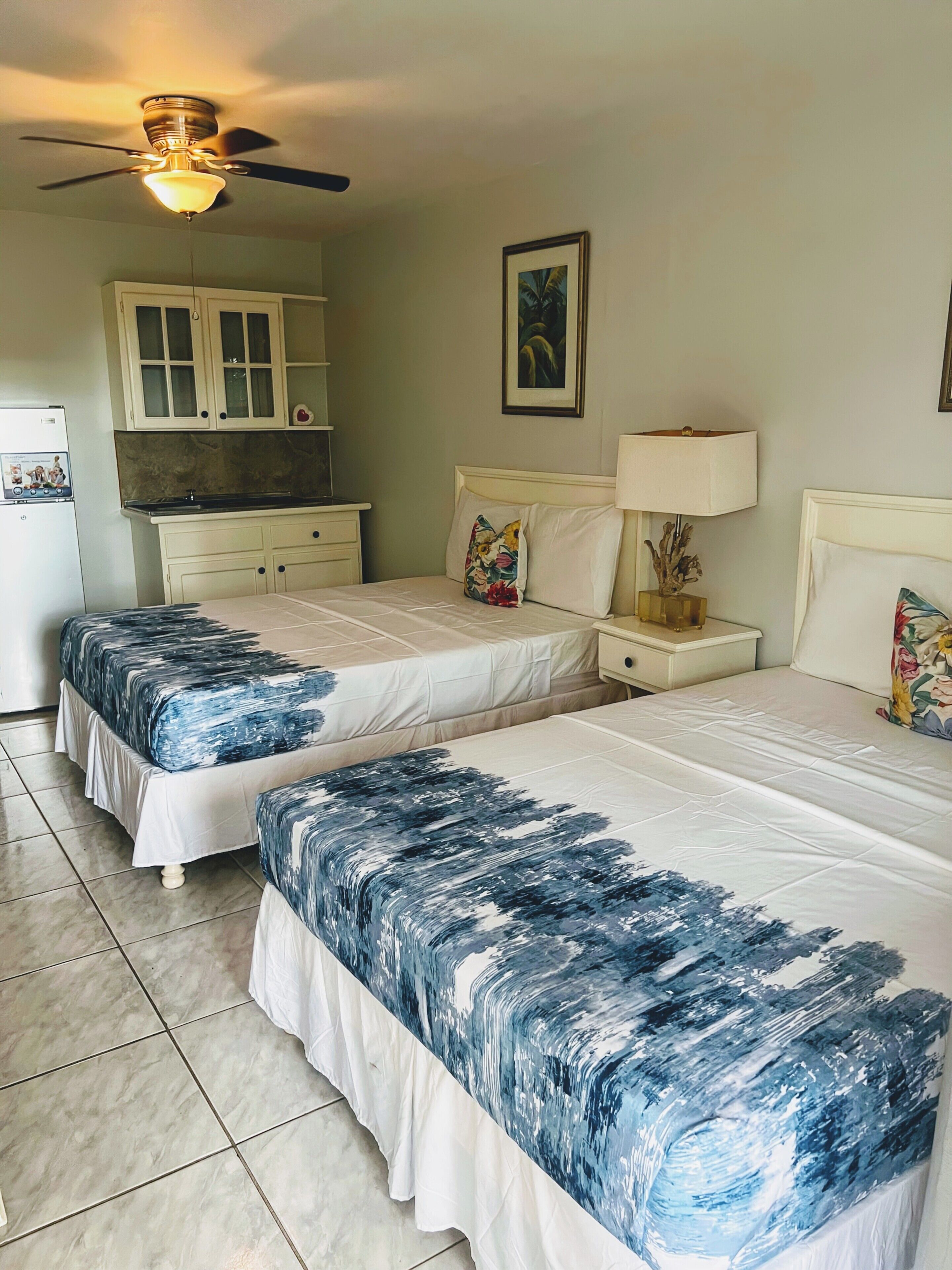 Superior Double Room, Garden View | In-room safe, desk, free WiFi