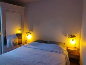 1 bedroom, desk, iron/ironing board, free WiFi