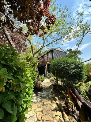บ้านพัก, 1 ห้องนอน, สูบบุหรี่ได้, ระเบียง | สวน
