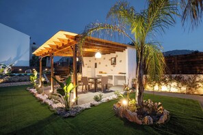 تناول الطعام بالخارج