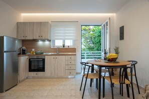 Fridge, oven, stovetop, coffee/tea maker - Kathys Apartment 1 in Archaggelos (Archangelos)