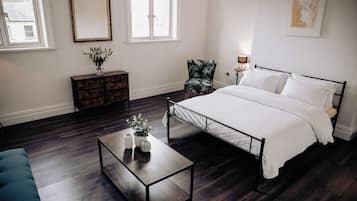 1 bedroom, free WiFi, bed sheets