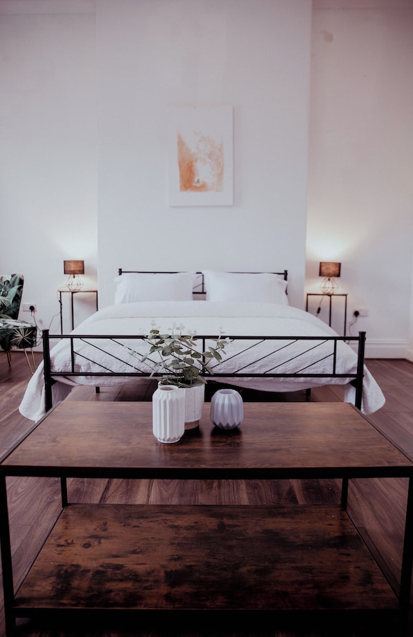 1 bedroom, free WiFi, bed sheets