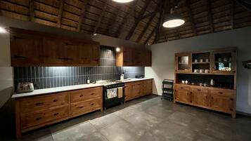 Kühlschrank, Mikrowelle