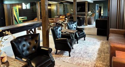 Underground Speakeasy Experience in Historic Fort Recovery - Sleeps 14