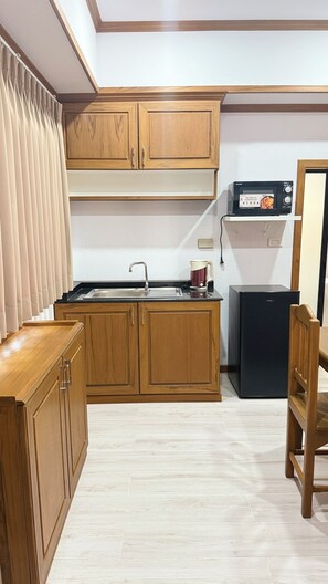 Chambre classique, 1 très grand lit | Accès au Wi-Fi (inclus), literie fournie