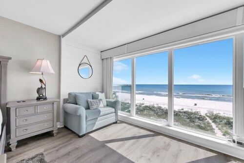 ☀️Stunning Beachfront Views-Great Location-Ocean Bliss☀️