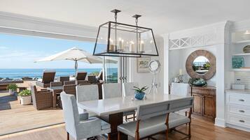 Hus - flera sängar - bubbelpool - havsutsikt (Seacliff Beach Retreat) | Restauranger