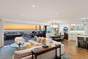 House, Multiple Beds, Hot Tub, Ocean View (Seacliff Beach Retreat) | Living area | 42-inch flat-screen TV with digital channels, fireplace